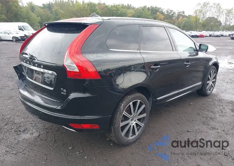 2015 Volvo Xc60 T6 из США, поврежденный, VIN YV4902RK4F2752706